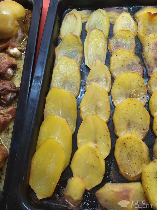Индейка с яблоками и картофелем в духовке фото