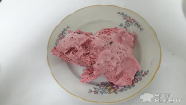 Белкова ягодное заварное мороженное фото