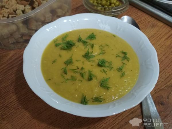 Суп-пюре из зеленого горошка фото