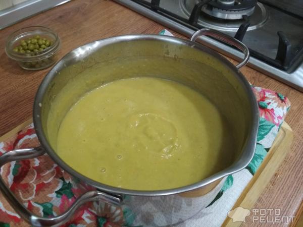 Суп-пюре из зеленого горошка фото