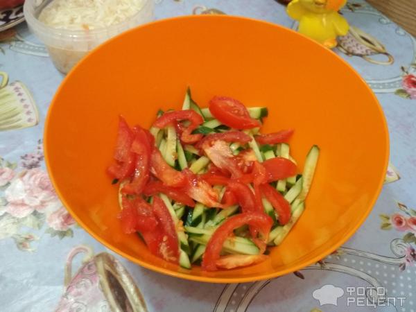 Салат овощной с семенами льна фото