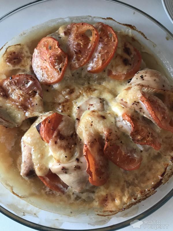 Курица-гармошка с помидорами и сыром в духовке фото