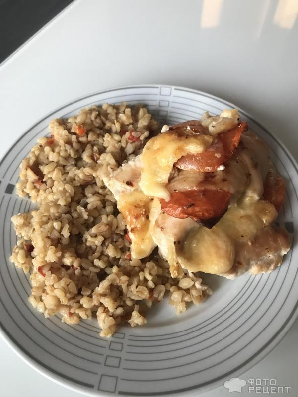 Курица-гармошка с помидорами и сыром в духовке фото