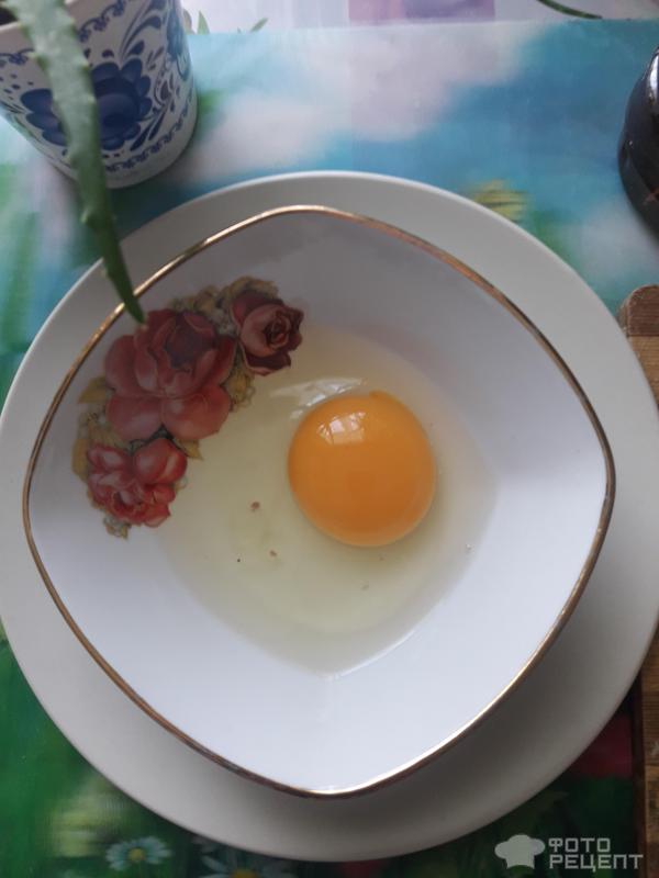 Яйцо Пашот с гренками и зеленью фото
