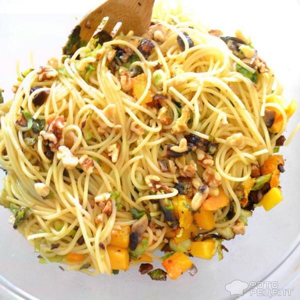 Спагетти с коричневым маслом и соусом из шалфея фото