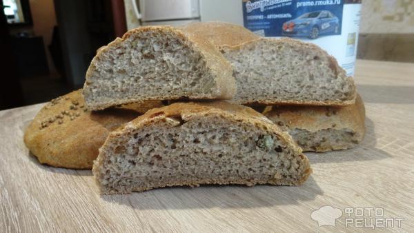 Ржаной хлеб на воде с семечками фото