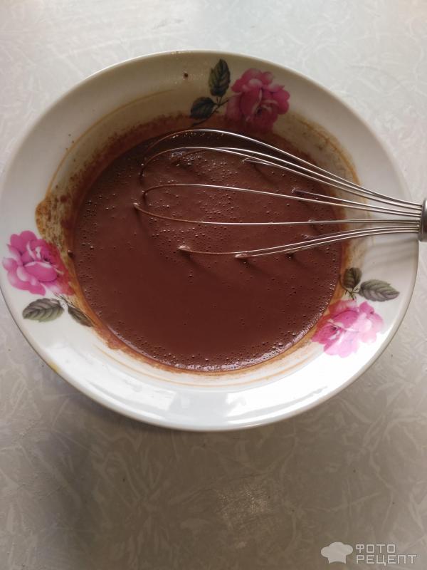 Бисквит шоколадный на кипятке фото