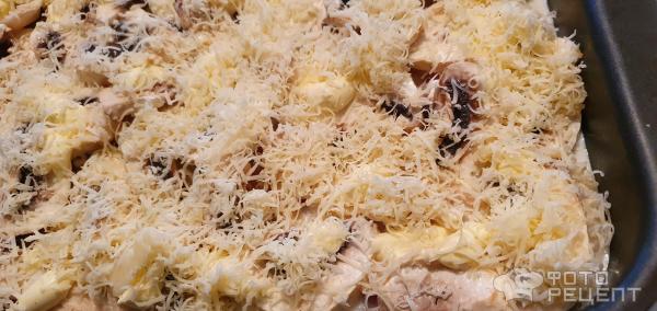 куриные грудки с беконом и грибами под сыром запеченные