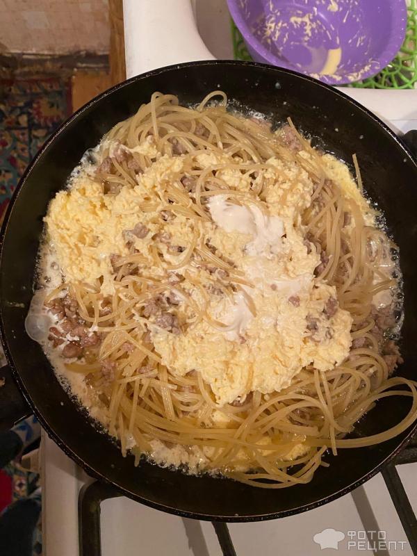Быстрые спагетти карбонара с мясным фаршем