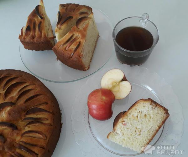 Яблочный Пирог на сковороде без духовки на кефире