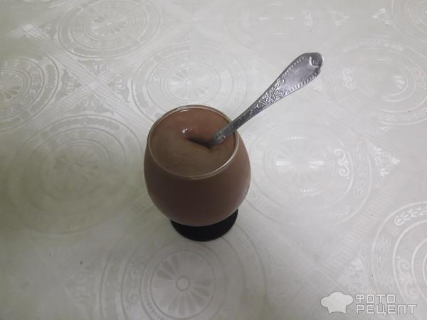 Белковый-заварной темный шоколадный муссавый десерт фото