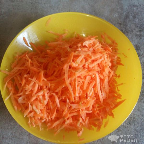 Линь, запеченный с морковью фото