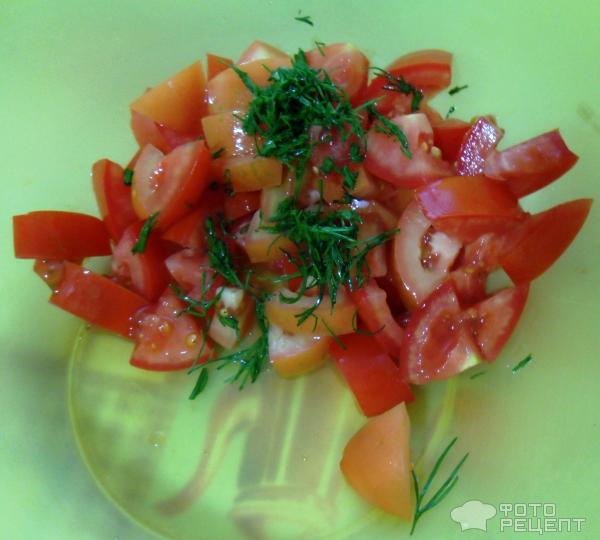 Салат с помидорами и салатом фото