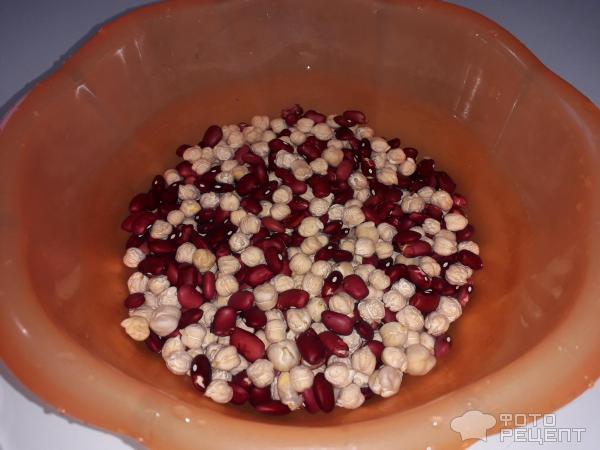 Салат с нутом и помидорами фото
