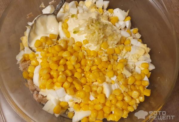 Салат «Подсолнух»: рецепт с фото пошагово - с кукурузой, курицей и чипсами
