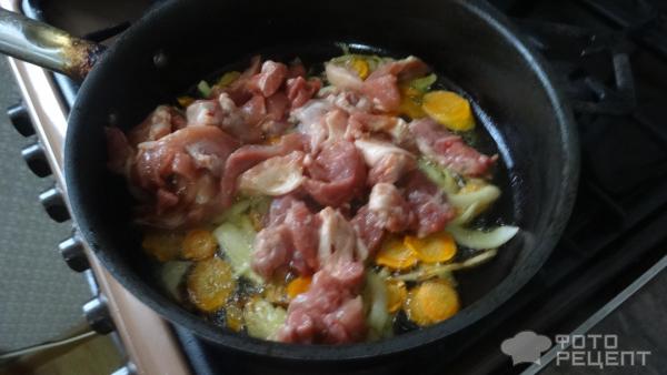 Свинина с картофелем на сковороде фото