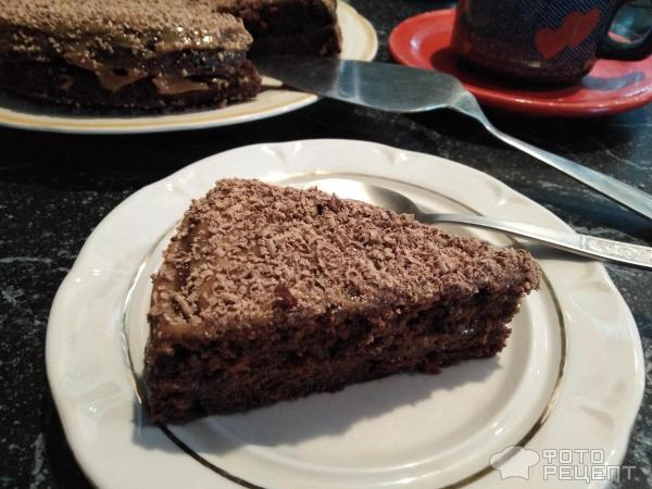 Шоколадный пирог на кипятке в мультиварке