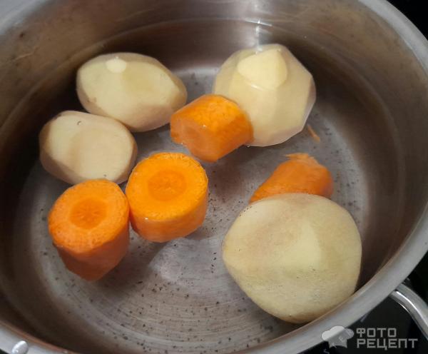 Пюре для детей до года из мяса, картофеля и моркови фото