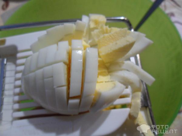 Салат из крабовых палочек с кукурузой и яйцом фото