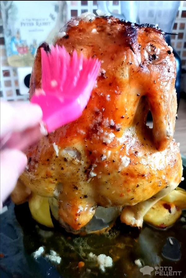 Курица запеченная в духовке на банке фото