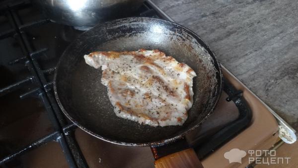 Стейк из свинины на сухой сковороде фото