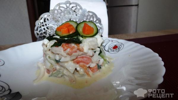 Салат кальмары с овощами фото