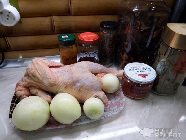 Домашний цыпленок в луково-грибном соусе фото