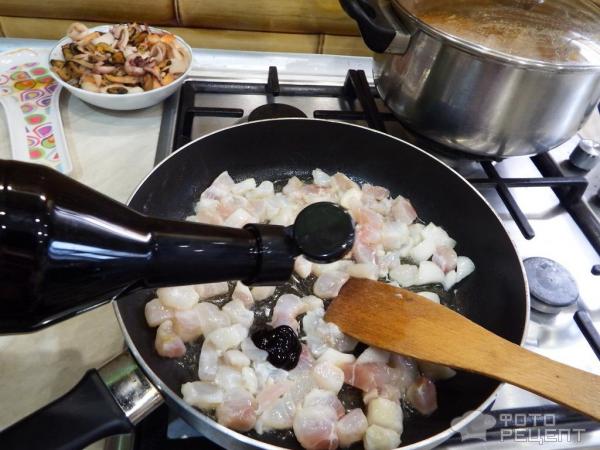 Паста с морепродуктами в сливочном соусе фото