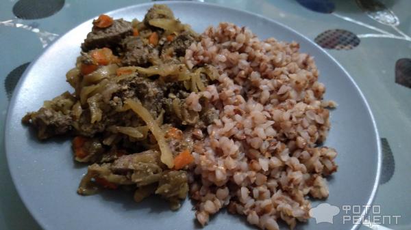 Печень говяжья с овощами фото