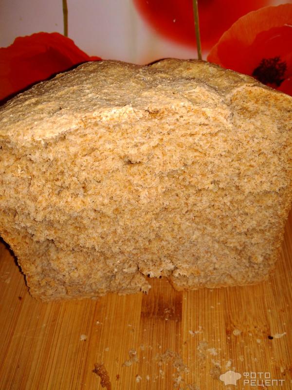 Хлеб из цельносмолотой пшеничной муки в хлебопечке фото