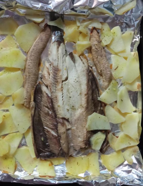 Рыба с картофелем, запеченная в фольге фото