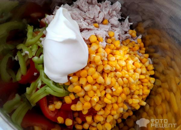 Салат из курицы с болгарским перцем фото