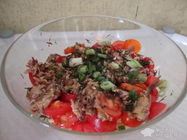 Слоеный рыбный салат фото
