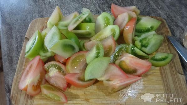 Зеленые помидоры в осеннем салате фото