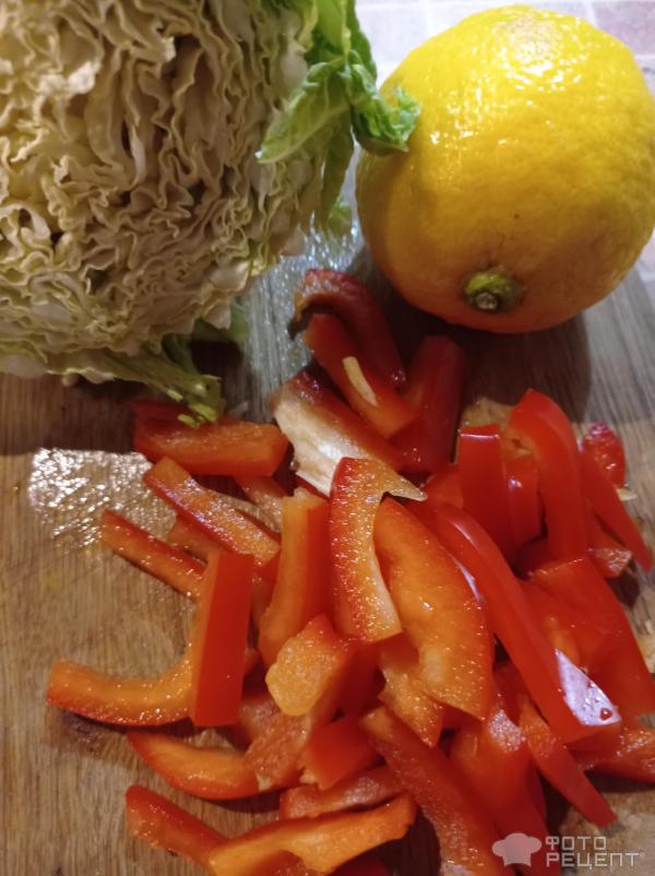 Салат с пекинской капустой Витаминный фото