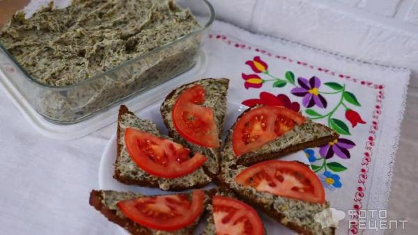 Паштет из фасоли и морской капусты с дижонской горчицей фото