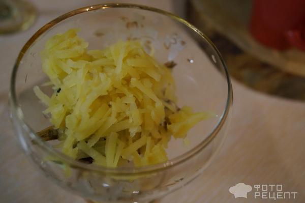 Салат из шпротов и овощей фото