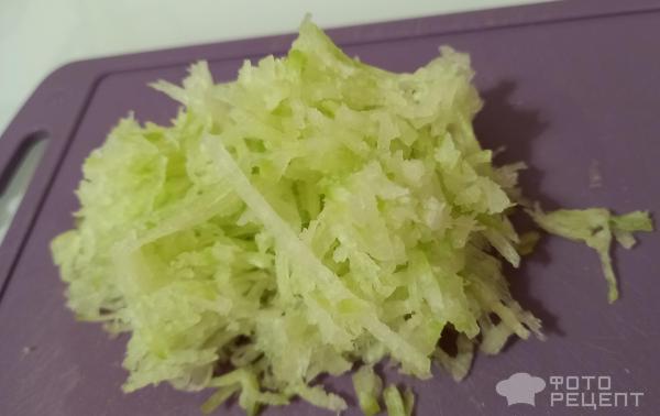 Полезный салат из зеленой редьки фото