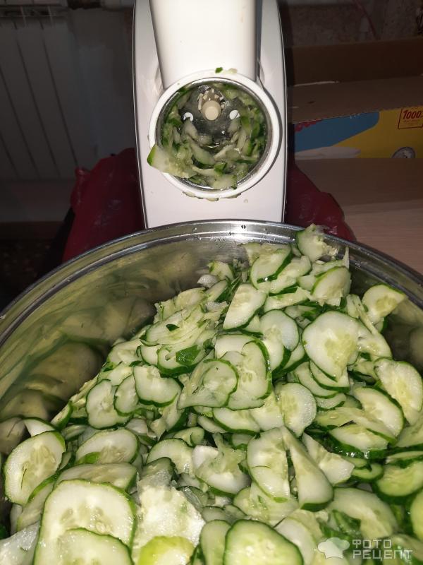 Классический рецепт консервации: как закрыть на зиму нежинский салат из огурцов