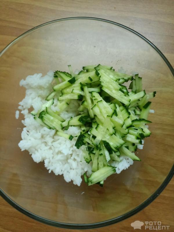 Салат с сайрой и рисом «Чайка»