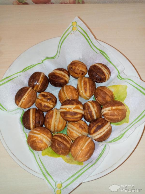 Орешки с вареной сгущенкой фото