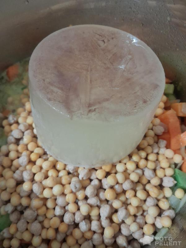 Жгучая похлебка с нутом, горохом и сладким картофелем фото