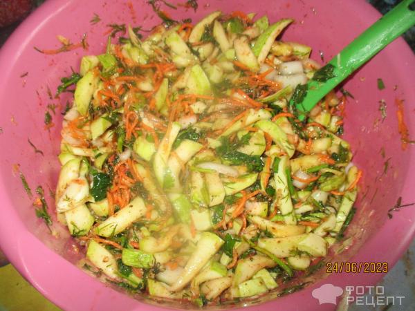 Кабачки с морковью по-корейски фото
