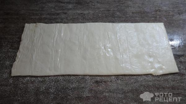 Пирожное из слоеного теста с кремом фото