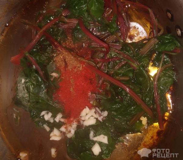Салат из ботвы свеклы по-корейски фото