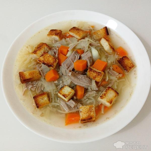 Вермишелевый суп на курином бульоне фото