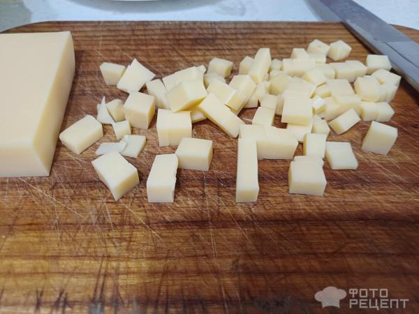 Салат из копченой курицы и ананаса фото