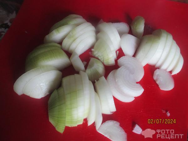 Мясо со сливами и соусом фото