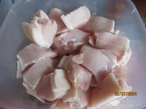 Мясо со сливами и соусом фото