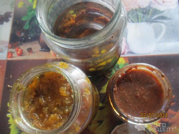 Мясо со сливами и соусом фото